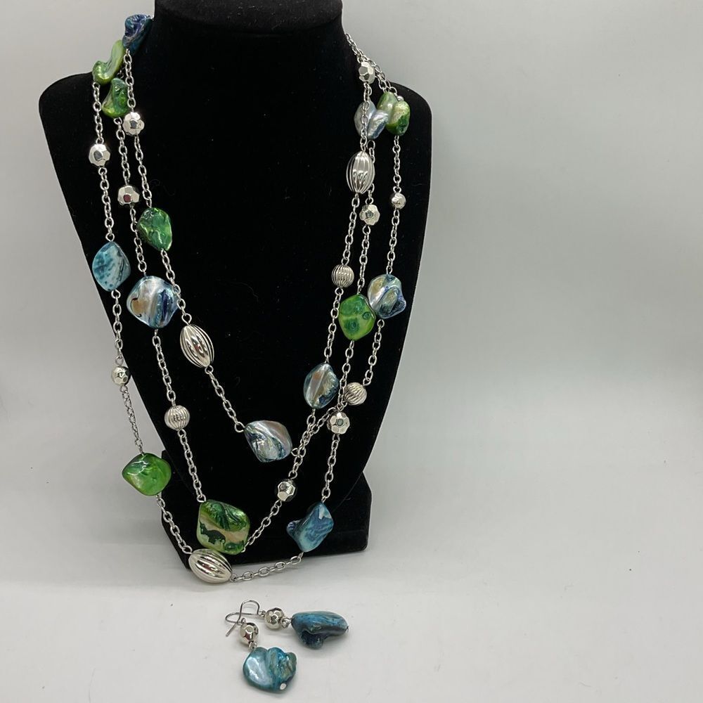 Silver and Green Multi-Strand Necklace and Earring Set